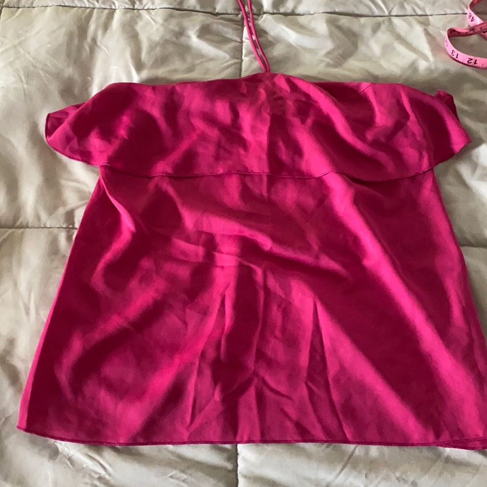 Magnets Sleeveless Top